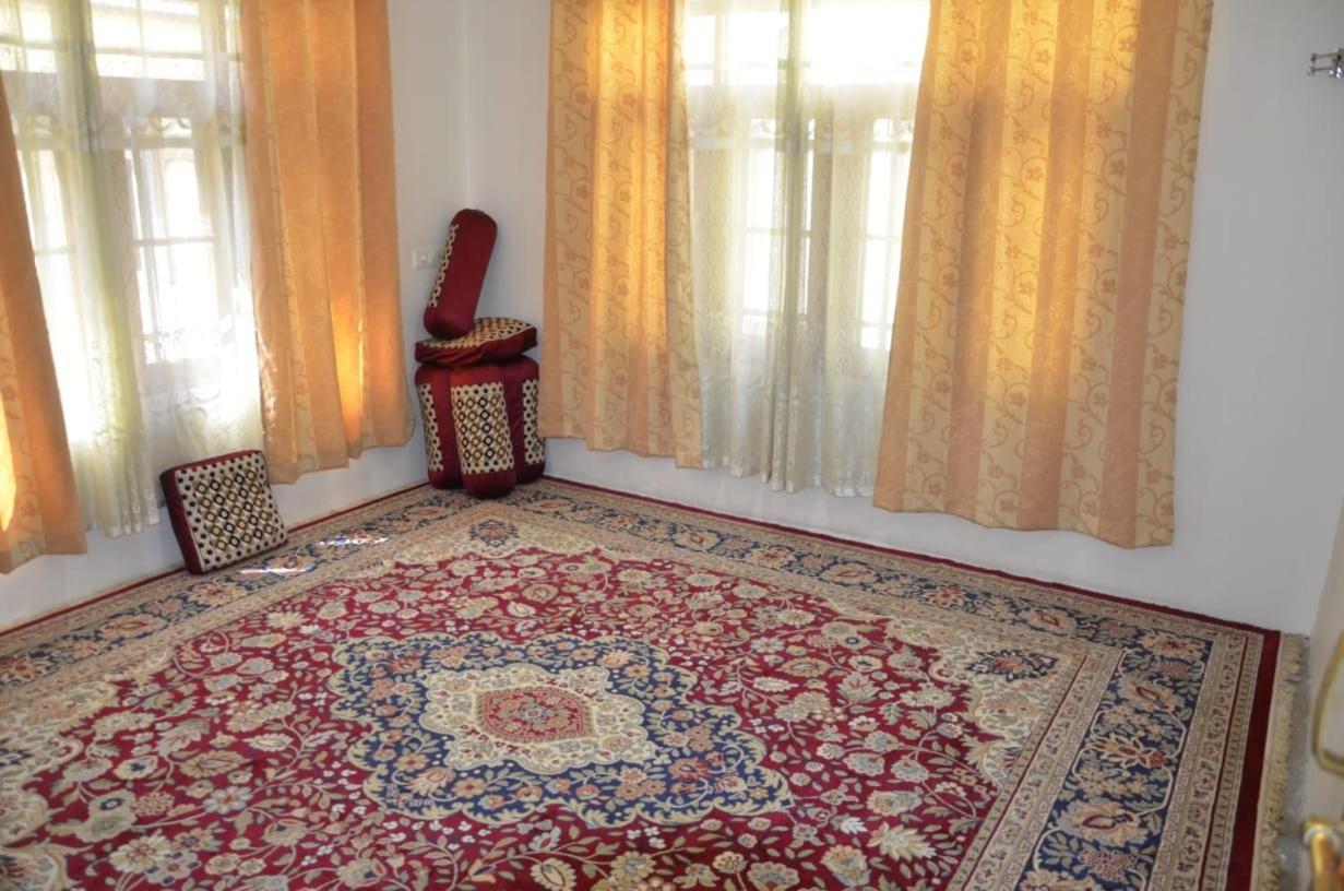 Mir Manzil Panzió Srīnagar Kültér fotó