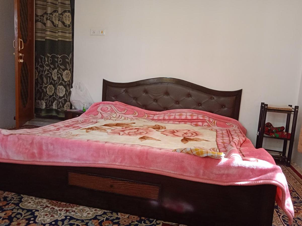 Mir Manzil Panzió Srīnagar Kültér fotó