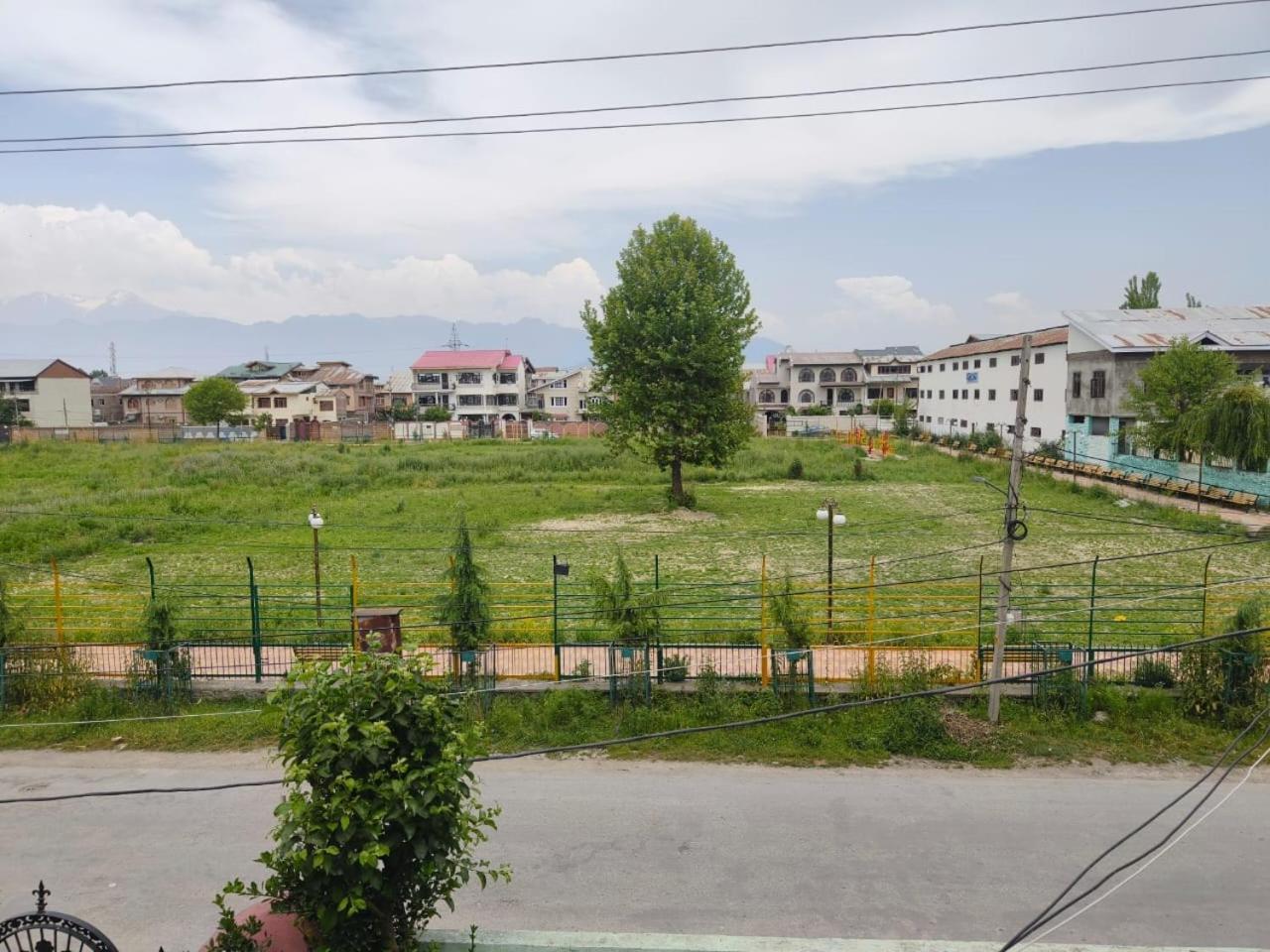 Mir Manzil Panzió Srīnagar Kültér fotó
