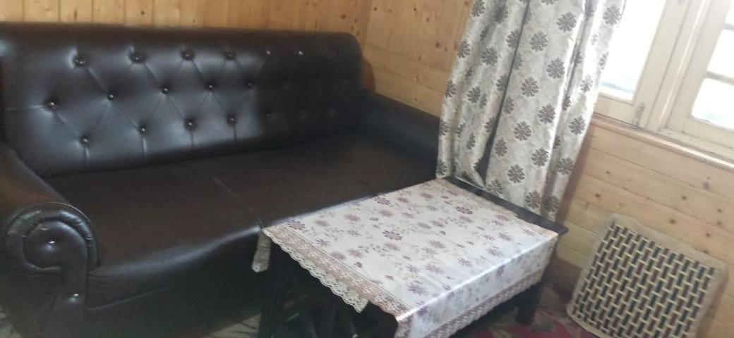 Mir Manzil Panzió Srīnagar Kültér fotó